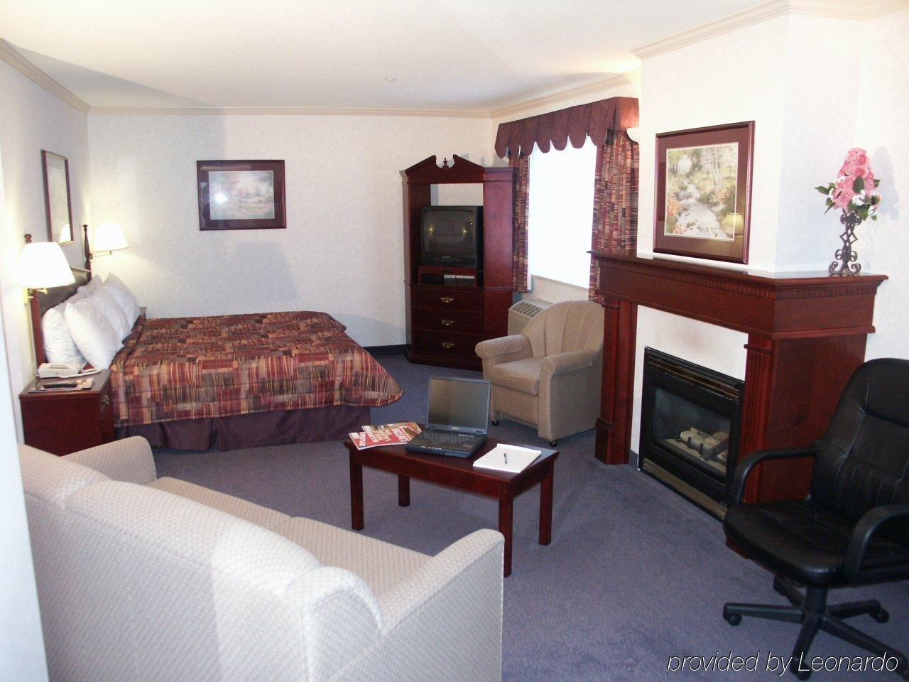 Coast Abbotsford Hotel & Suites Habitación foto